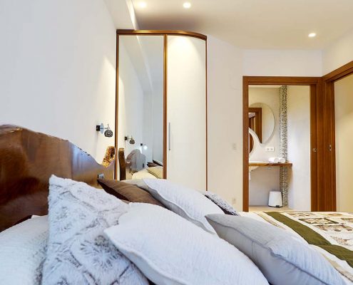 Habitación doble adaptada con baño en la habitación